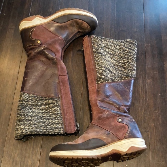 Merrell tall brown leather boots. Front zip. Warm! - Picture 1 of 11